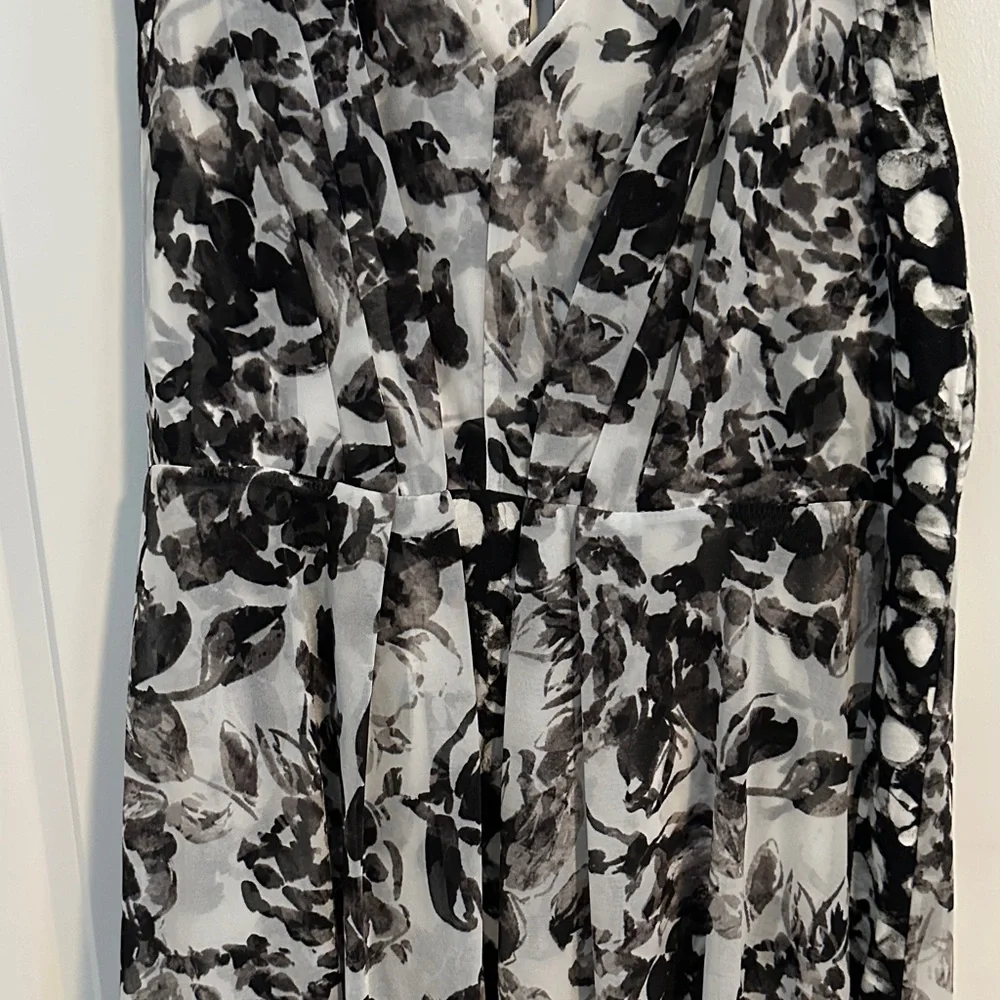 Vera Wang Black and White Maxi Dress - Picture 3 of 12